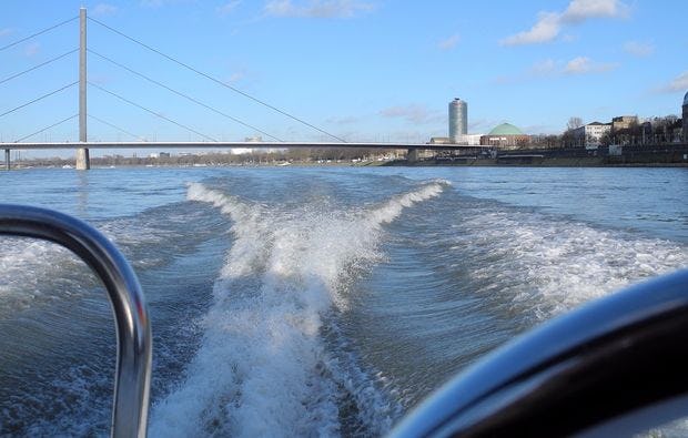 Motorboot selber fahren Düsseldorf