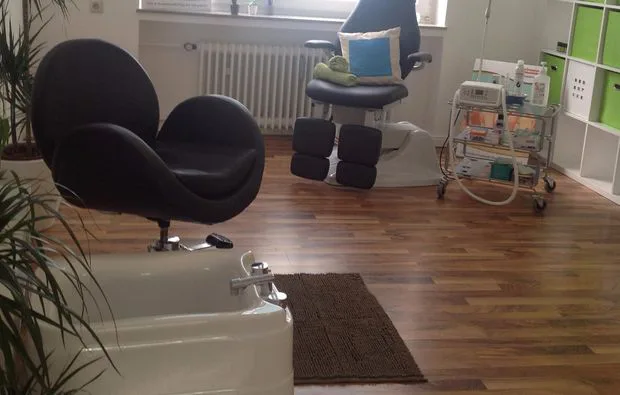 Pediküre/ kosmetische Fußpflege in Bergisch Gladbach - 2