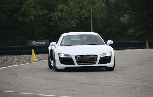 Audi R8 selber fahren Castelletto die Branduzzo (IT) (1 Runde)