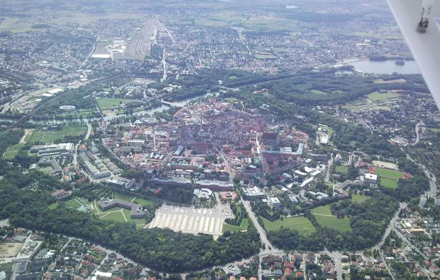 Flugzeug-Rundflug "über Nürnberg" Greding (45 Min.) - 3
