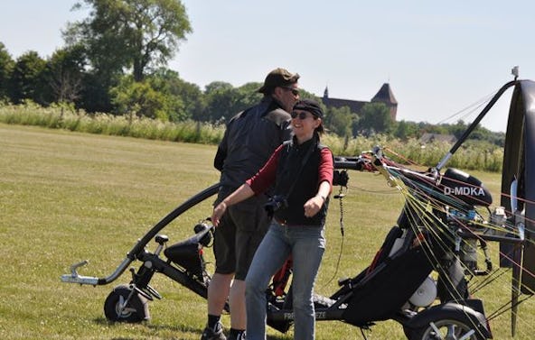 Motorgleitschirm-Rundflug Hörsten (60 Min.)