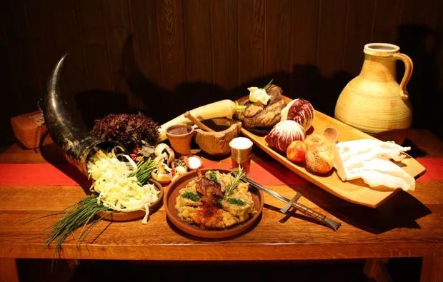 Ritteressen höfische Tafeley in Brodenbach - 1