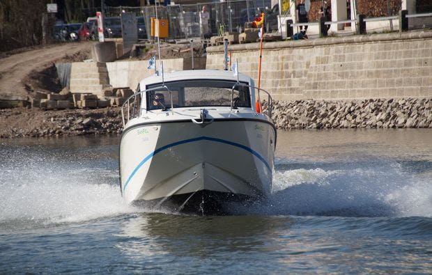 Motorboot selber fahren auf der Donau / Sinzing (1 Std.) für 4