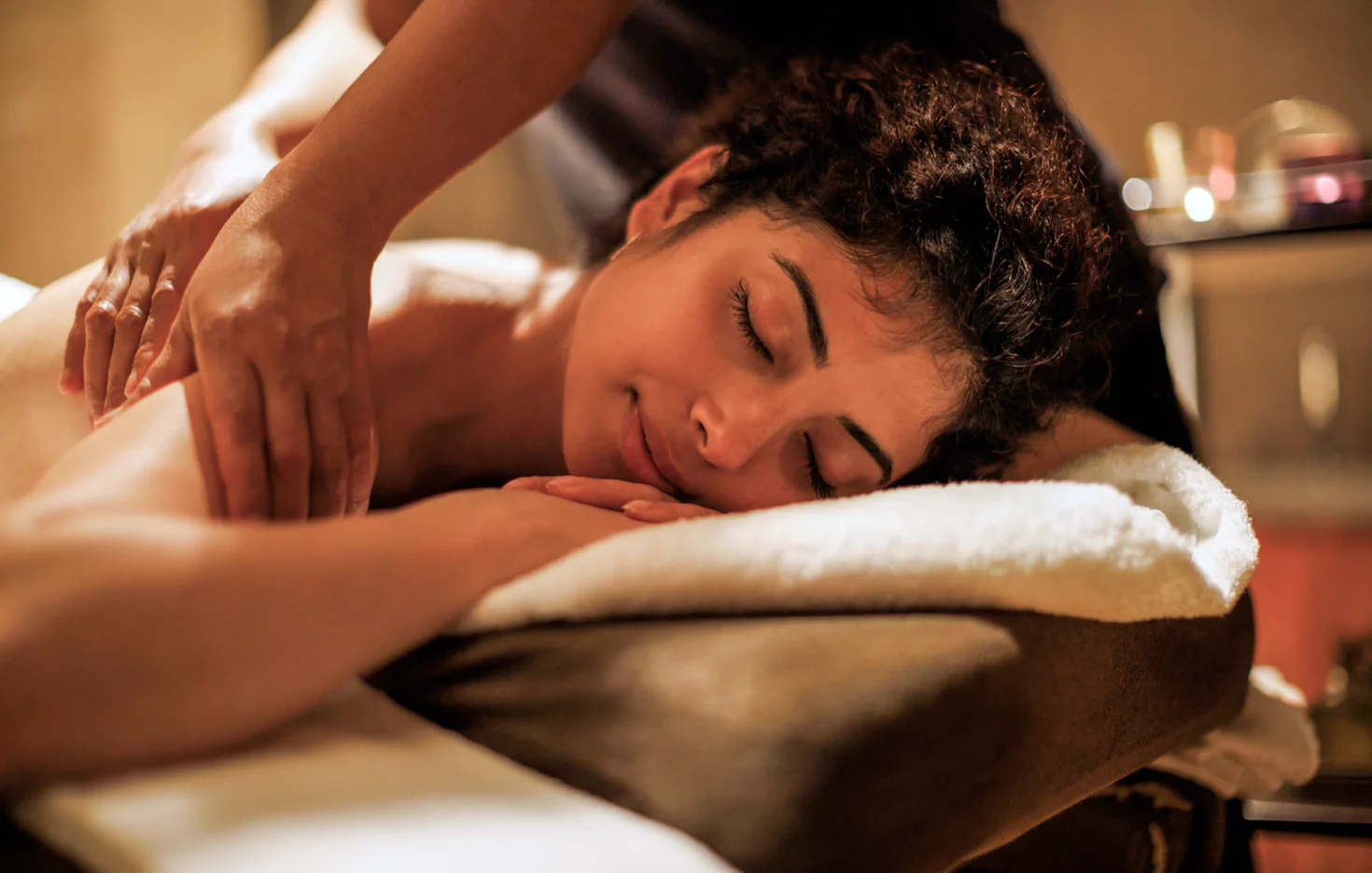 Ayurvedische Kopf-, Nacken-, Dekolleté Massage Köln - 3