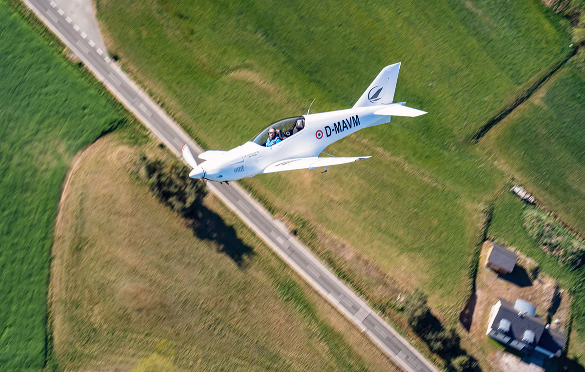 Kampfflugzeug selber fliegen Barth (30 Min.) - 5