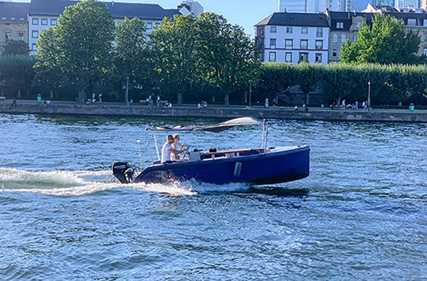 Boot selber fahren & Candle Light Dinner Frankfurt für 2