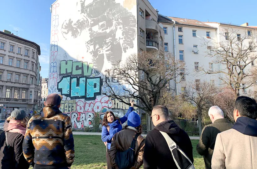Breakfast & Real Experience City Tour Berlin