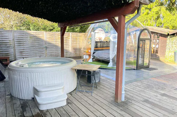 Bubble Hotel mit Apartment und Whirlpool Raum Gerolstein für 2 (1 Nacht)