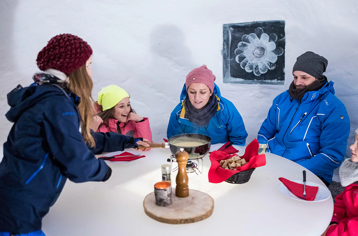 Fondue essen im Iglu Kühtai - 5