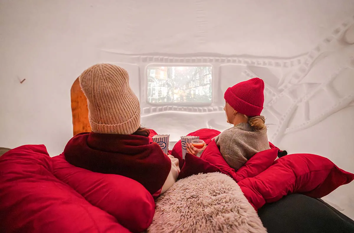 Iglu-Übernachtung mit Kinoerlebnis für 2 (1 Nacht) - 2
