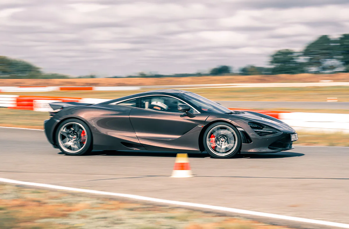 McLaren Rennstreckentraining Oberlungwitz (6 Rdn.) - 6