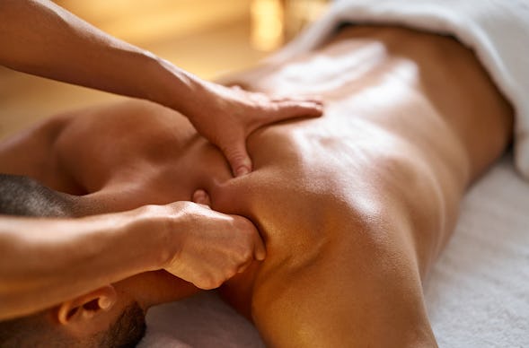 Wellnessmassage Entspannter Rücken Friedburg